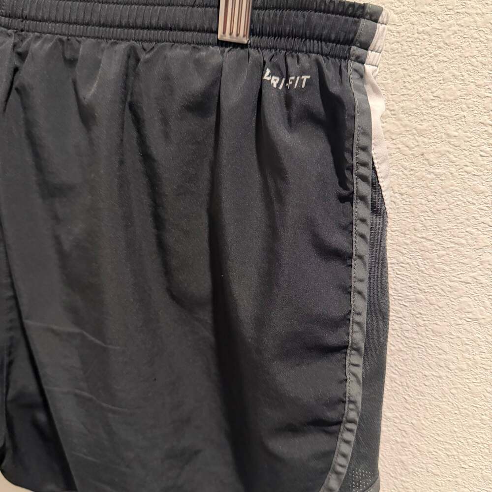 Nike DriFit Womens Activewear Athletic Running Shorts Black&White Size M - Picture 4 of 6